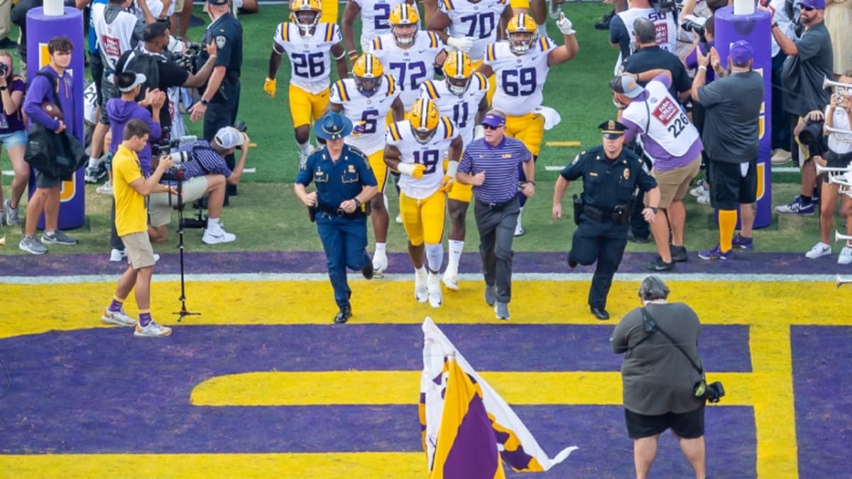 LSU football reveals new air-conditioned helmets drawing rave reviews from  players 