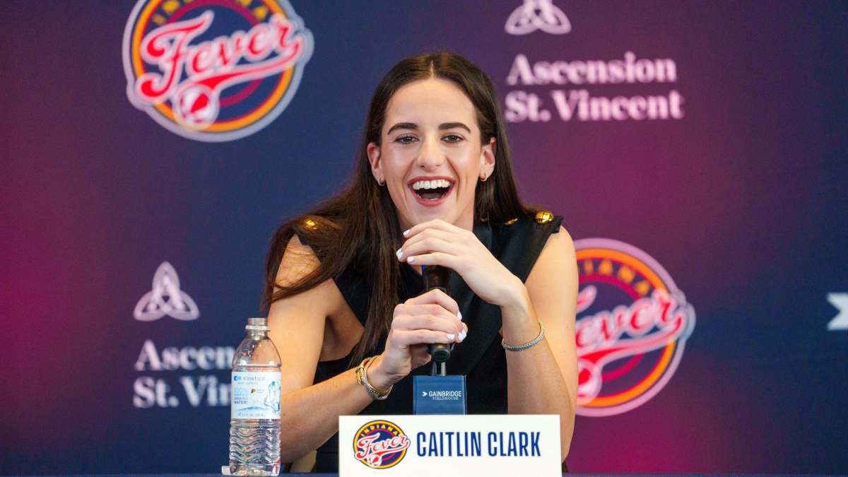 Caitlin Clark sheepishly admits she 'grew up loving the Minnesota Lynx' - Bring Me The Sports