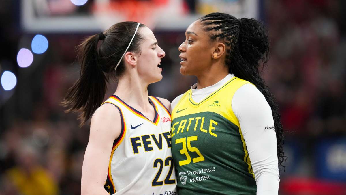 Fans Use One Word To Describe WNBA Players' Opinions Of Caitlin Clark -  Athlon Sports