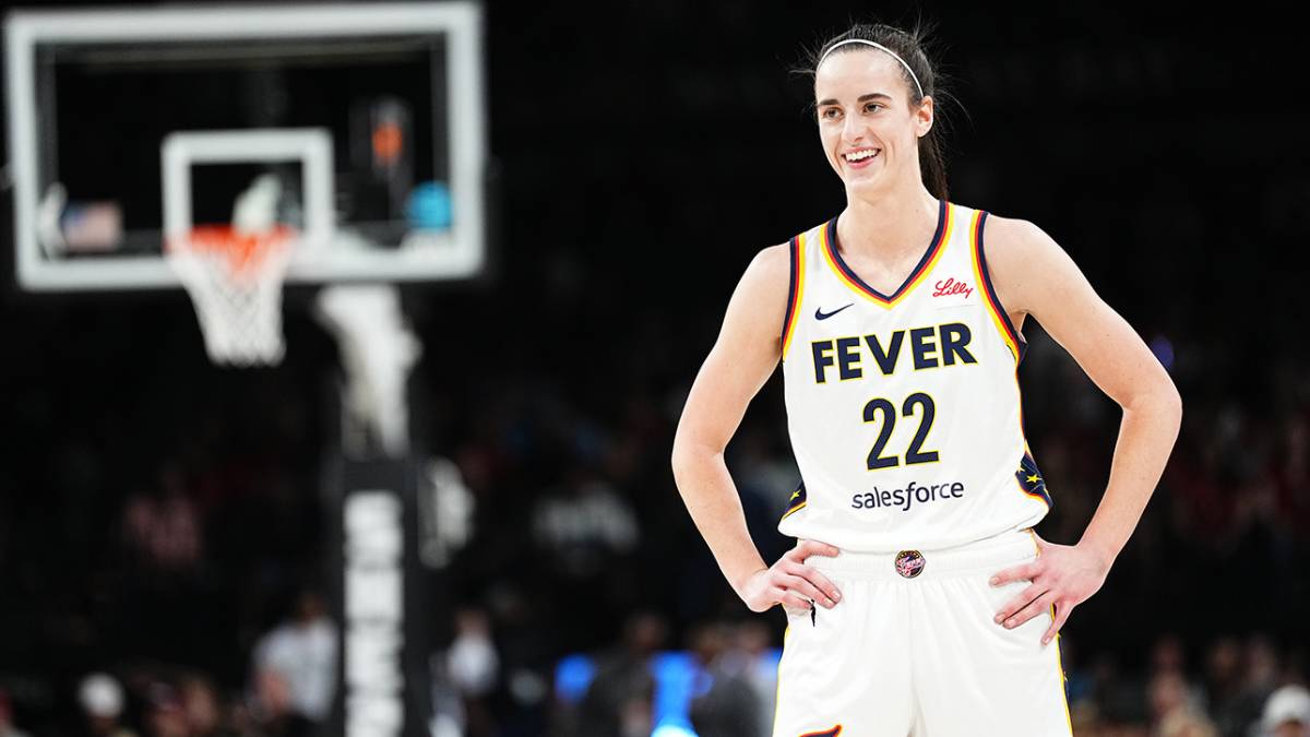 Caitlin Clark Responds to WNBA Legend's Praise with Five Words - Athlon  Sports