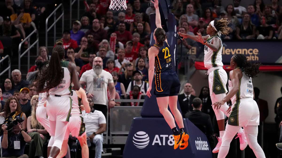 Caitlin Clark Goes Viral After Receiving Unusual Technical Foul - Athlon  Sports