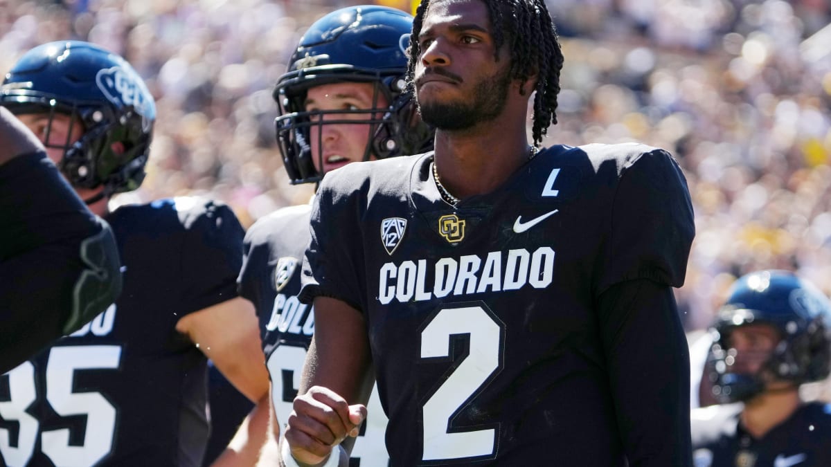 What do Colorado Buffaloes 'L' and 'D' jersey patches mean?