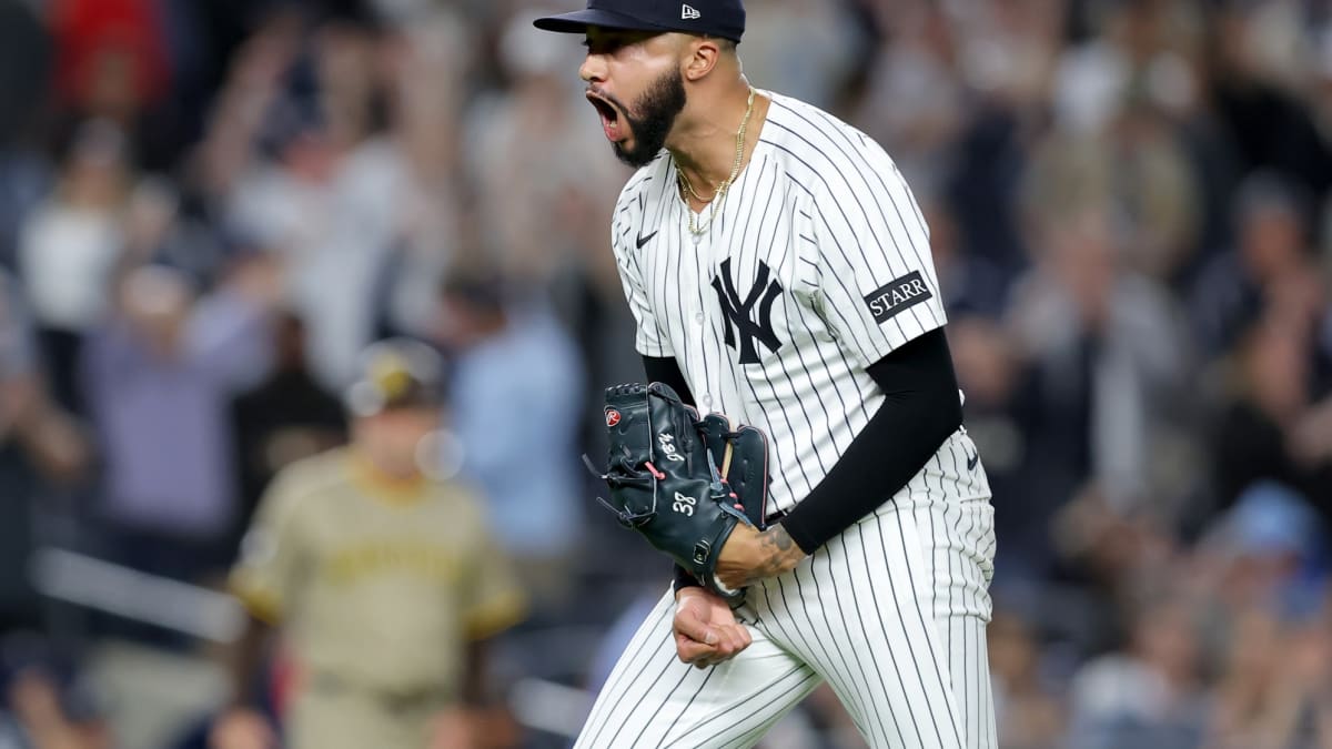 Yankees Bullpen Battle Brews as Aaron Boone Discusses Closer Role - Athlon Sports