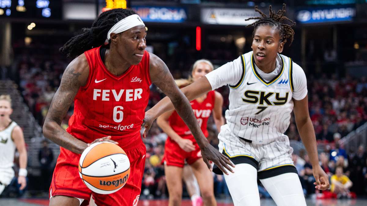 Caitlin Clark's High Scoring New Teammate Turns Heads With Performance vs.  Sky - Athlon Sports