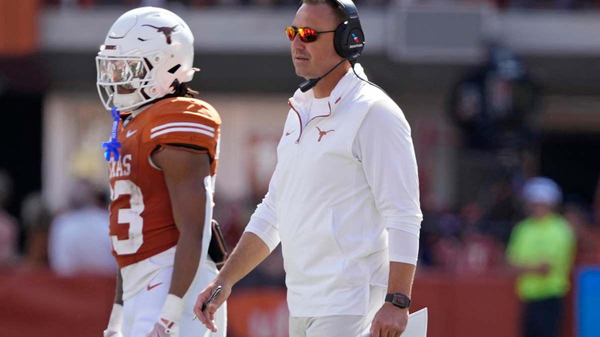 Texas Coach Steve Sarkisian Reveals Unique Punishment For Running Back Who  Fumbled - Athlon Sports