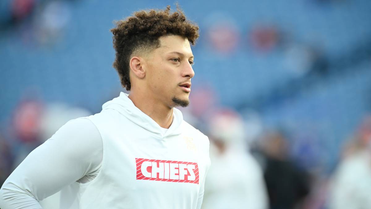 Patrick Mahomes' Mom Moved To Tears Over Chiefs QB's Latest Reveal - Athlon Sports