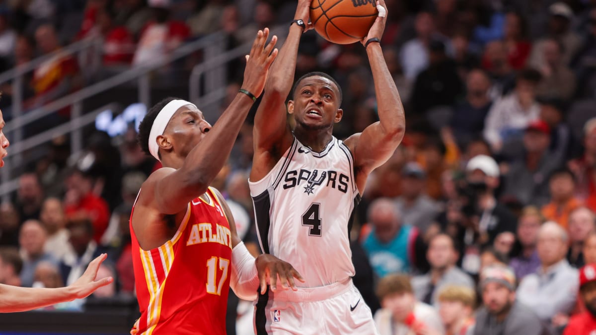 De'Aaron Fox Explains 'Gamble' Of Playing Next to Victor Wembanyama -  Athlon Sports