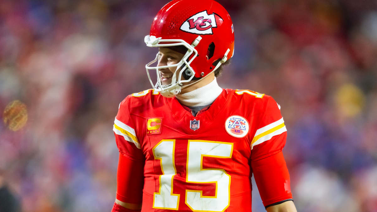 Chiefs Predicted to Pair Patrick Mahomes With Six-Time Pro Bowl WR - Athlon  Sports