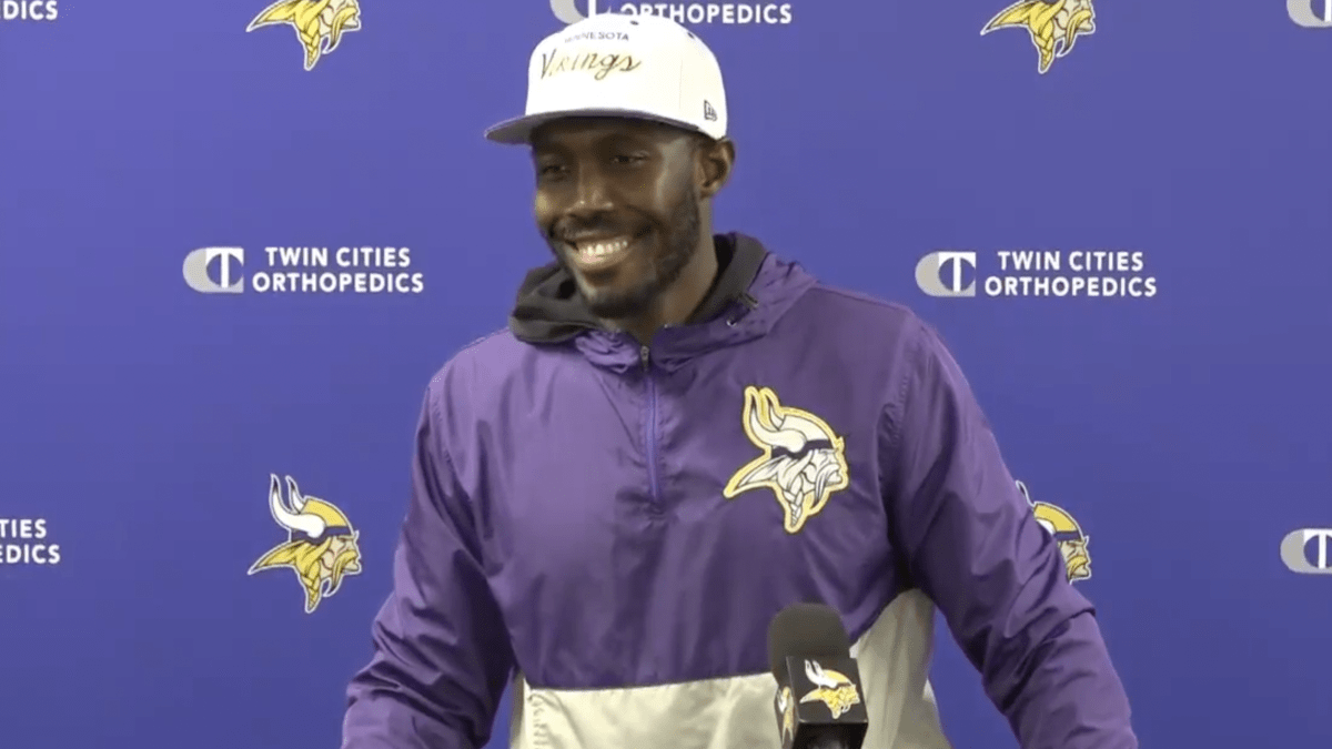 Did Kwesi Adofo-Mensah make it clear the Vikings are taking a swing for a  QB? - Bring Me The Sports