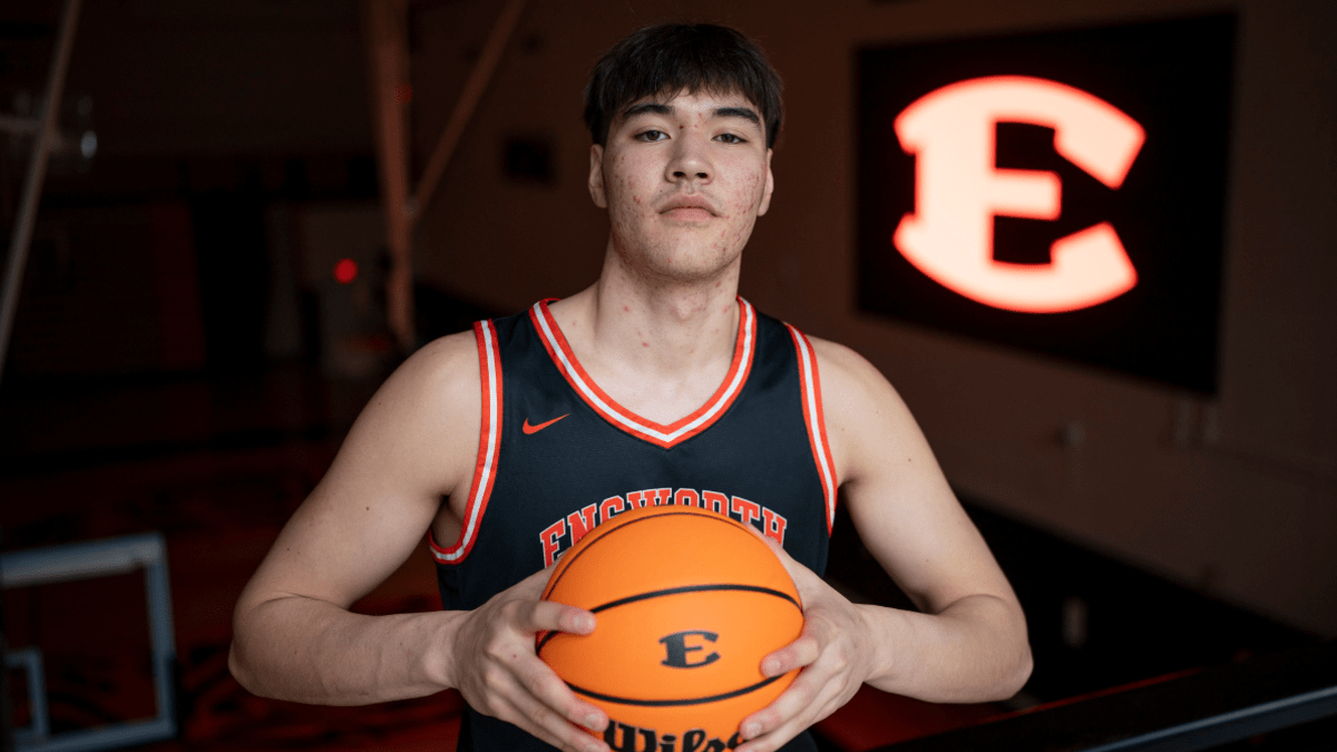 Notre Dame Lands A Commitment From Top 100 Center Gan-Erdene Solongo -  Athlon Sports