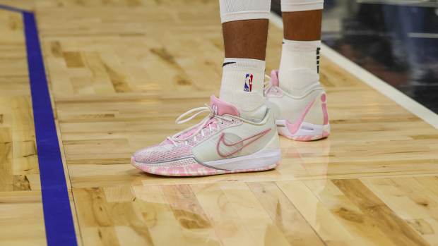 Unc basketball pink shoes 2019 on sale