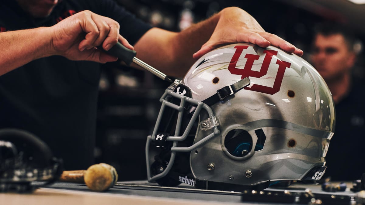 Utah utes football shop gloves
