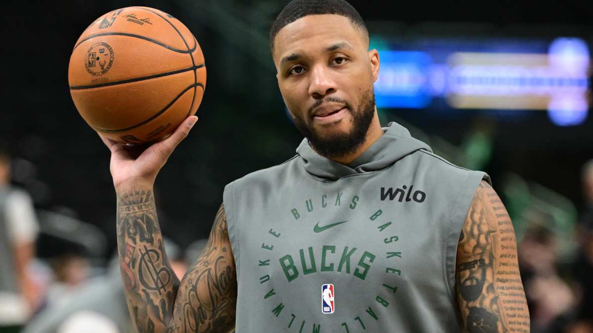 milwaukee-bucks-guard-damian-