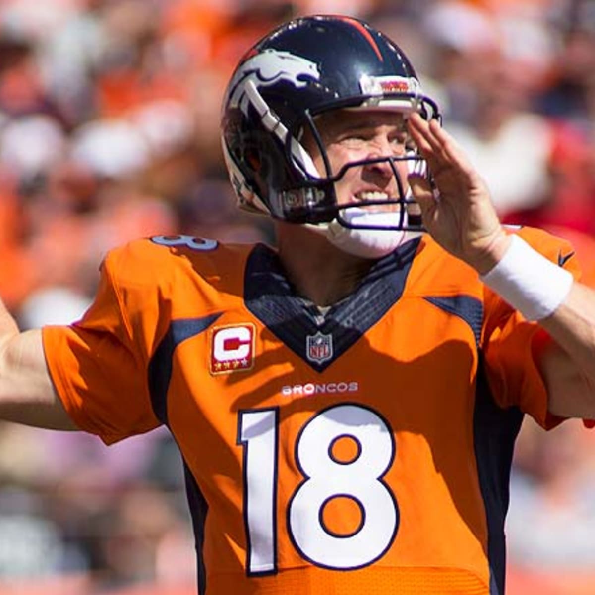 Manning, Broncos beat Chargers 24-17