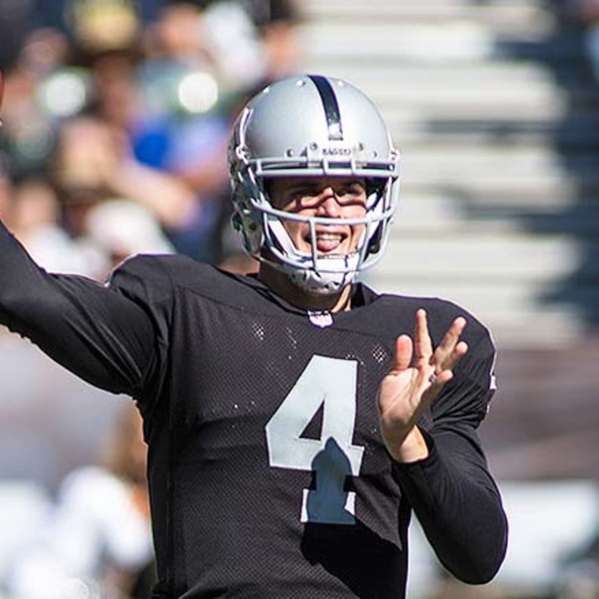 Derek Carr's benching has Raiders Twitter speculating about future