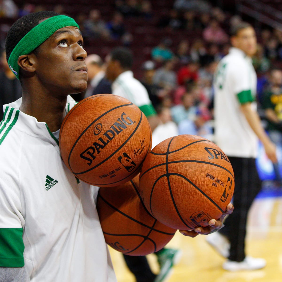 Celtics send Rajon Rondo to Mavericks