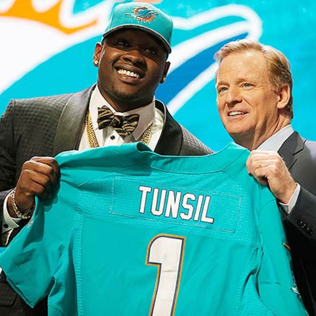 Laremy Tunsil (OT), Pick 13: Miami Dolphins