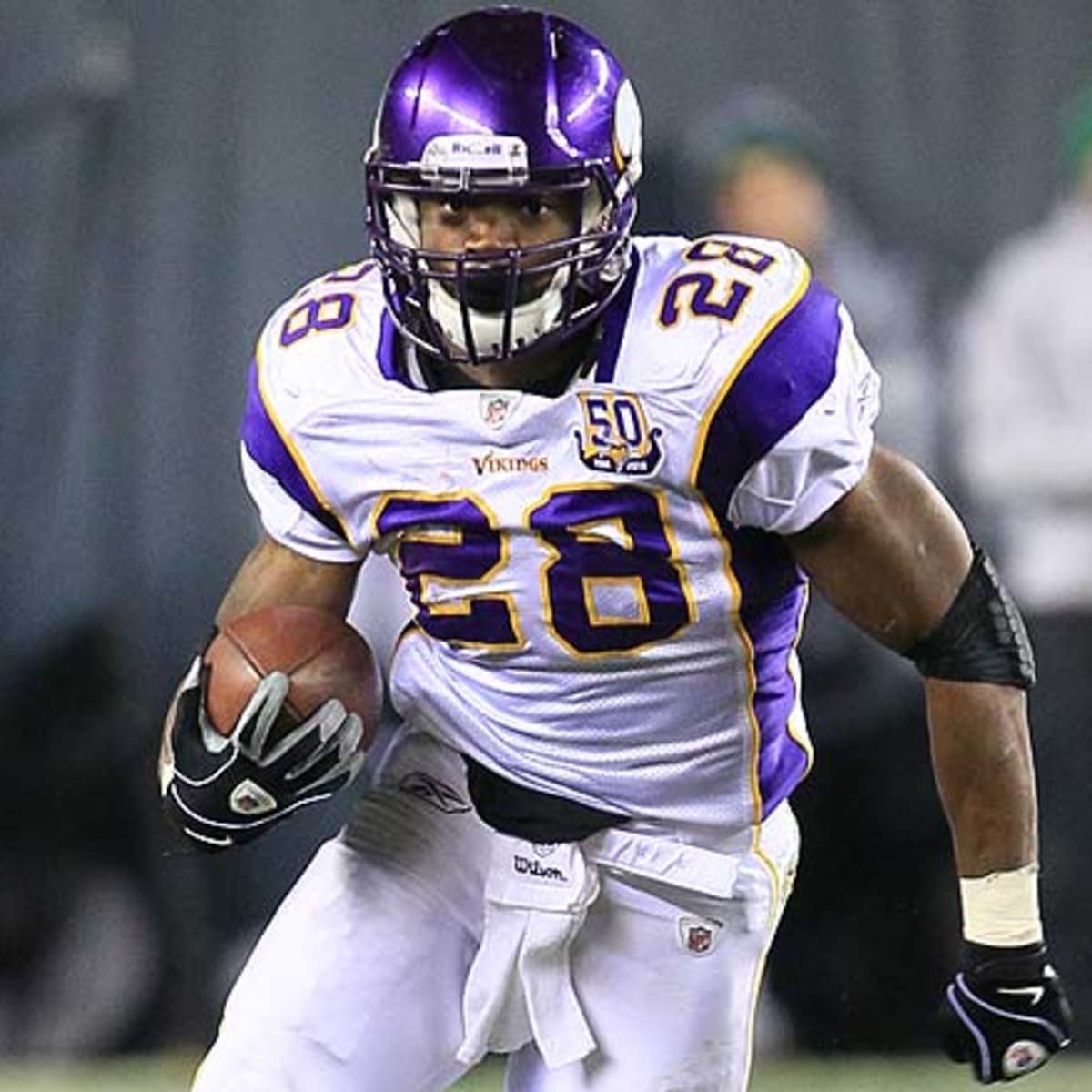 Vikings 'fully expect' Adrian Peterson back in 2015