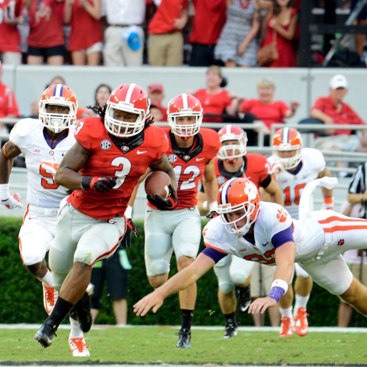 Georgia's Nick Chubb shatters records, Louisville's rush defense