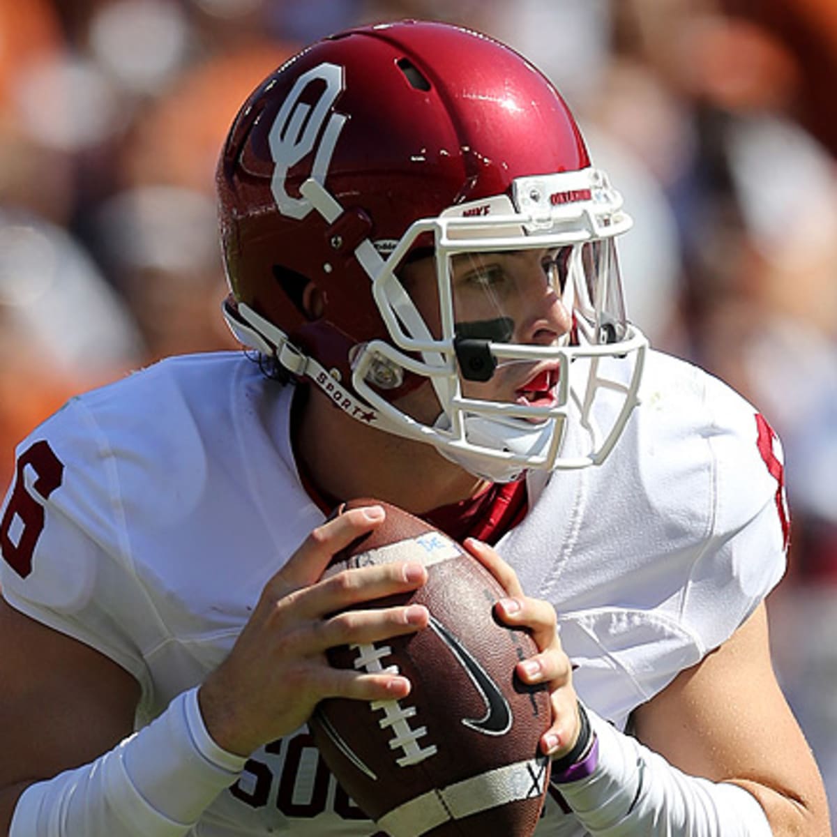 Russell Westbrook sports Sooners jersey; Baker Mayfield returns