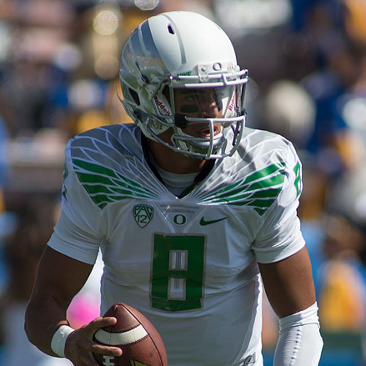 Oregon's Marcus Mariota, Hroniss Grasu announce they will return