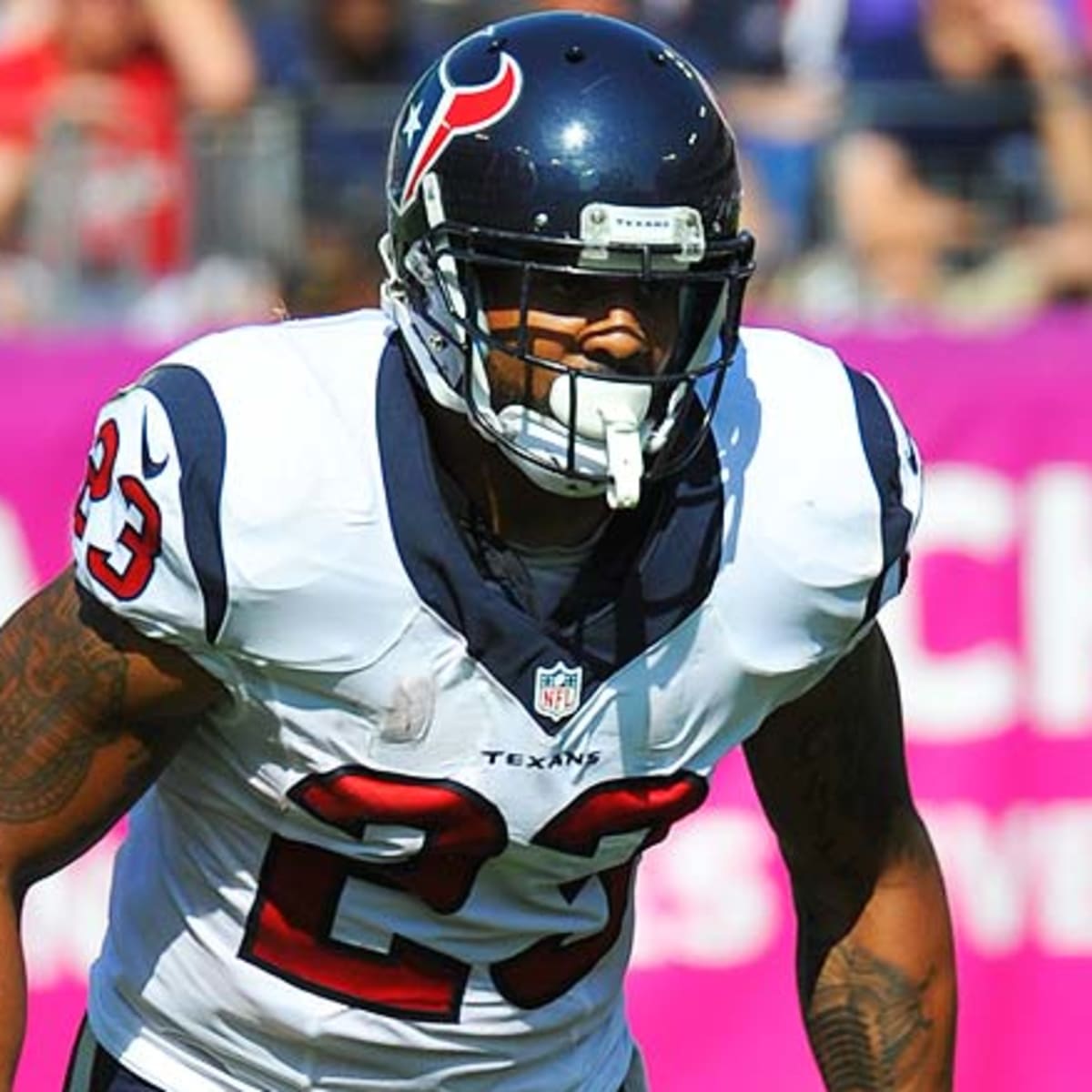 Arian Foster only player with a Ref hat #sports #viral #games