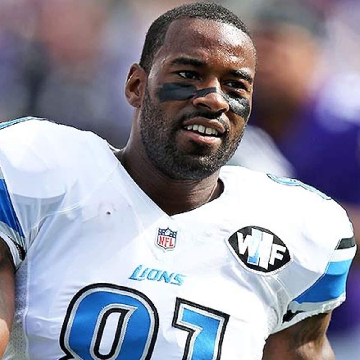 Calvin Johnson played record-breaking 2012 with broken fingers 