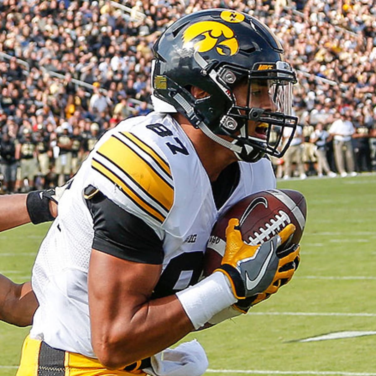 Iowa TE Noah Fant to declare for NFL draft, skip bowl game, College