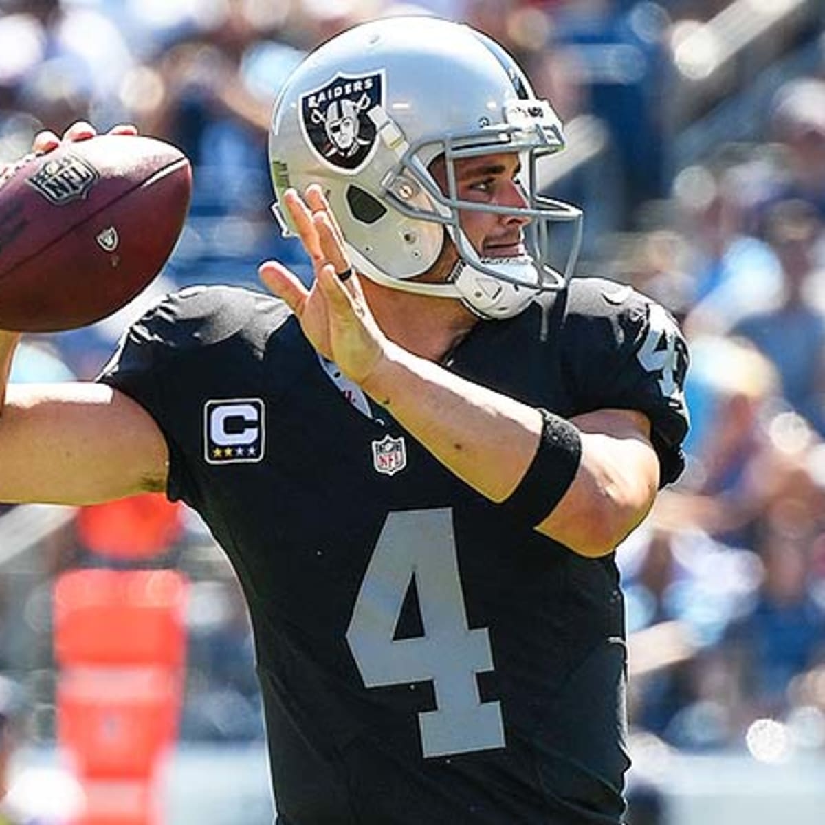 Start 'em, Sit 'em Week 13: Derek Carr and Other QB/DST Start/Sit