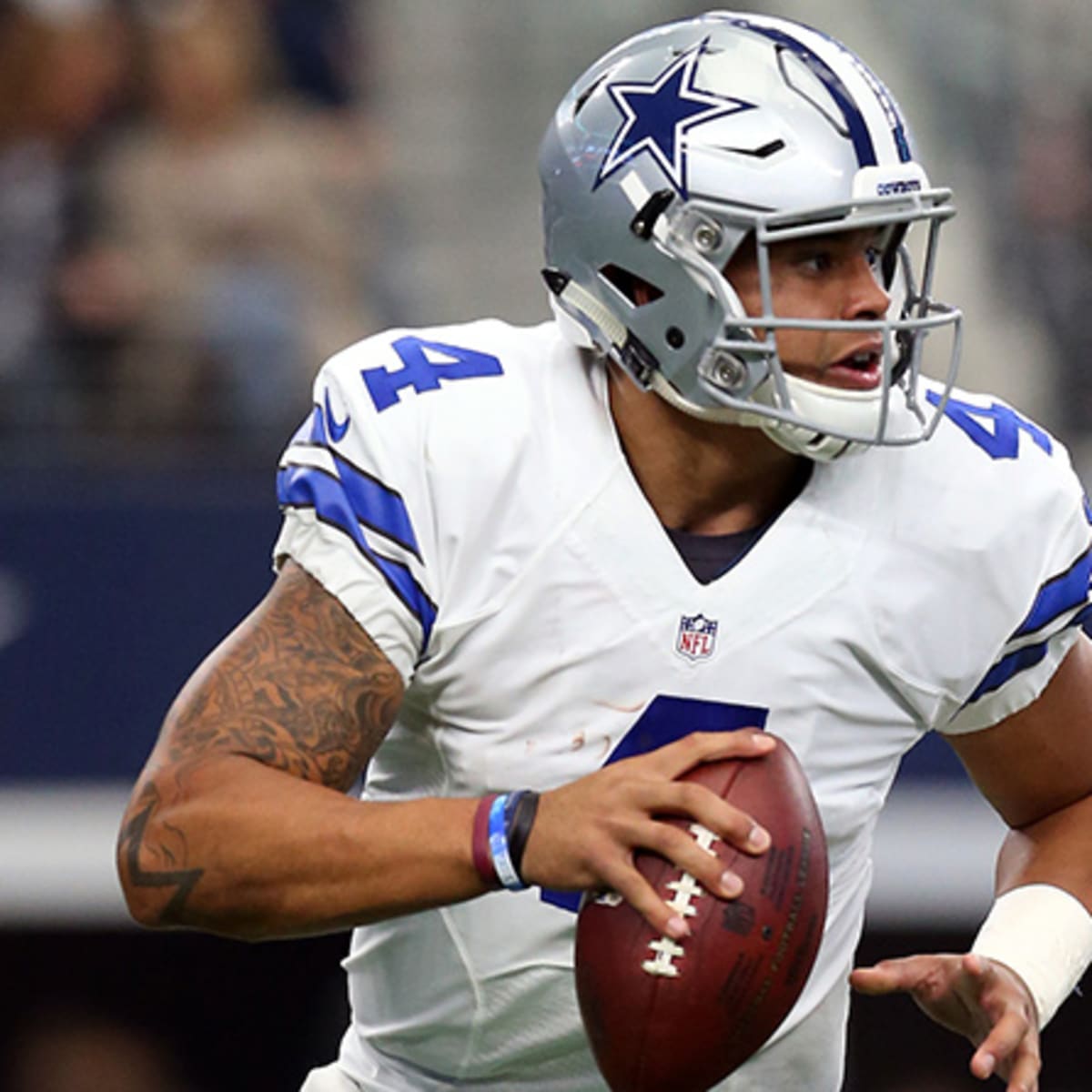 Dallas Cowboys' Dak Prescott carries mother's strength with him