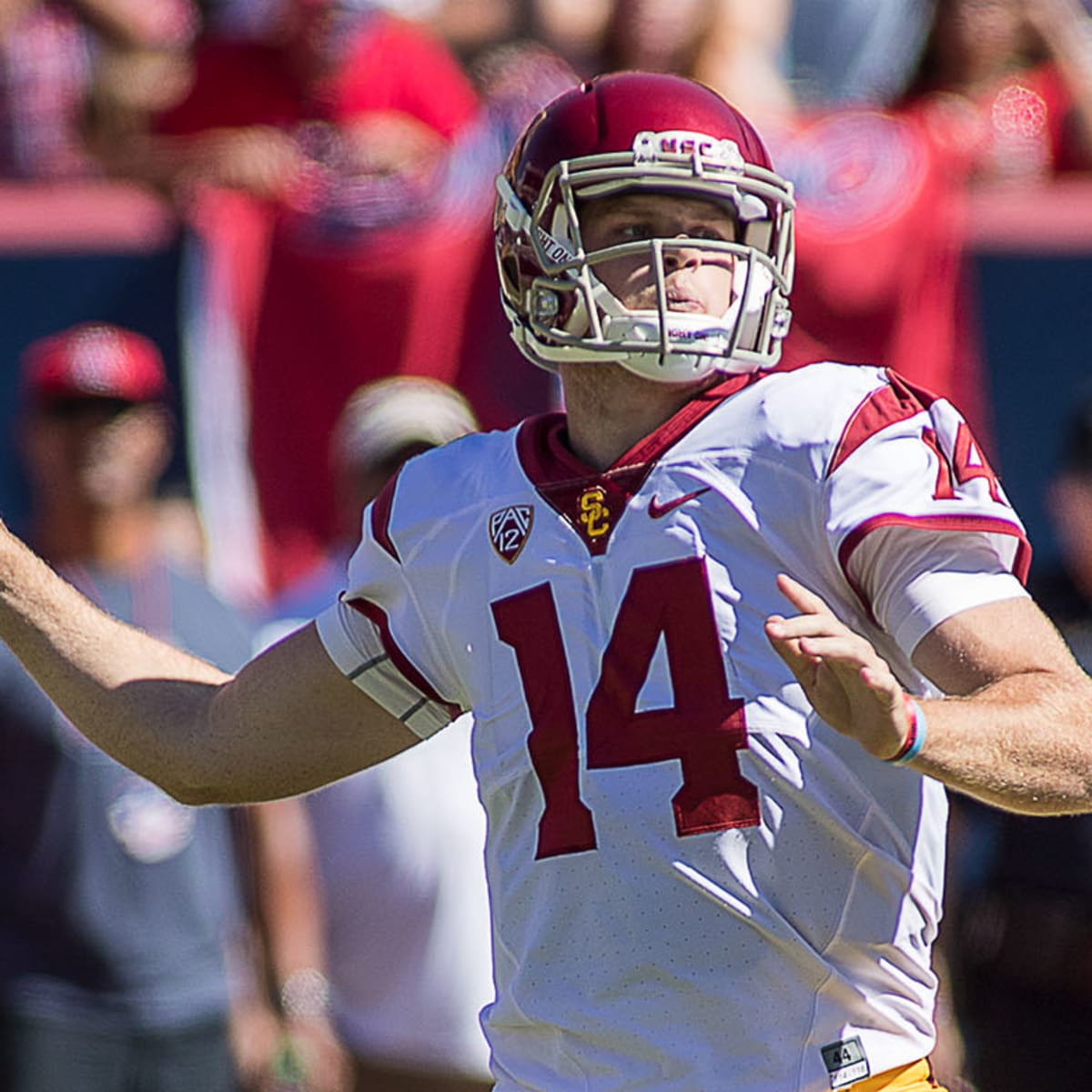 USC overcomes late deficit to improve to 2-0 with 34-30 win over