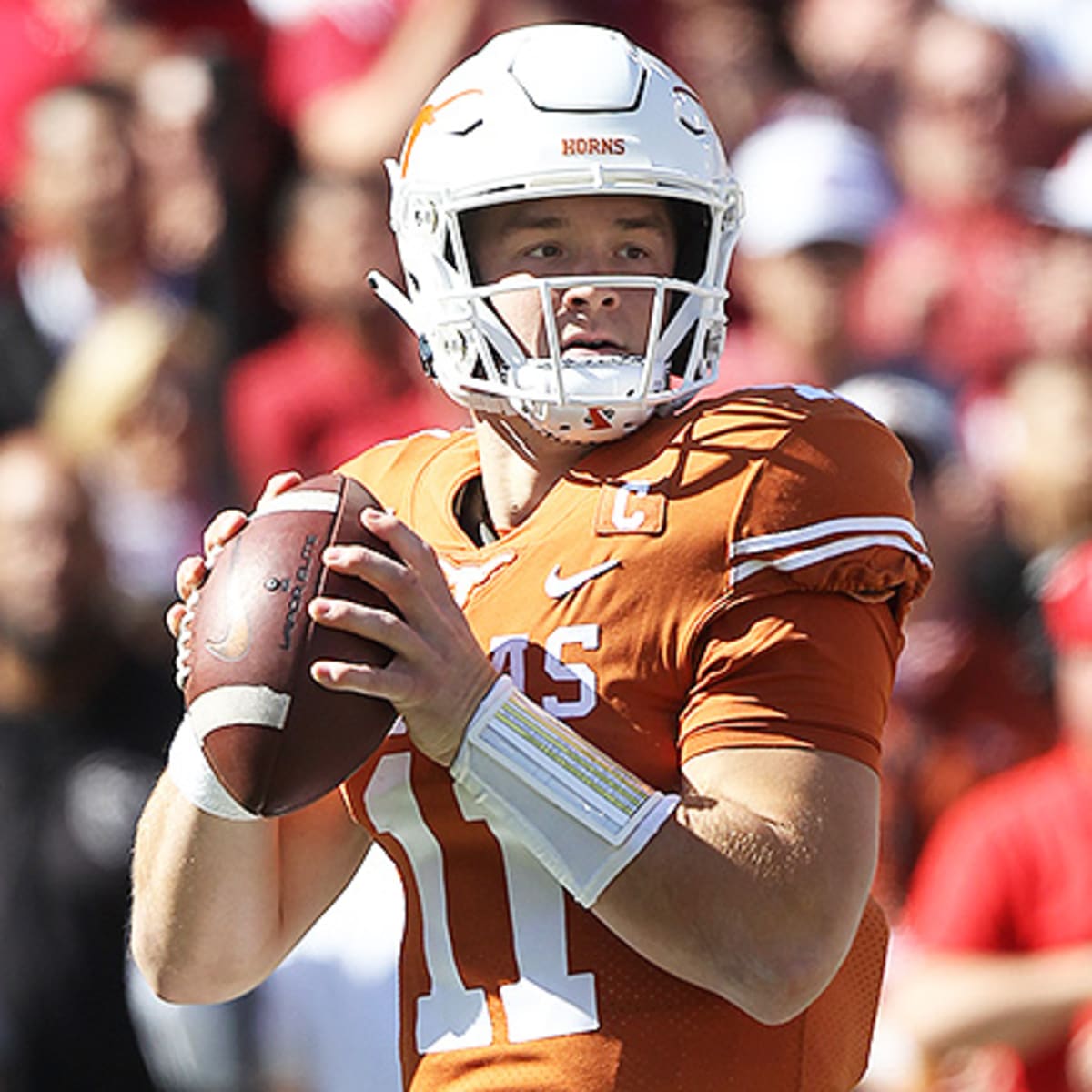 QB Sam Ehlinger spreading the TDs around in Texas offense