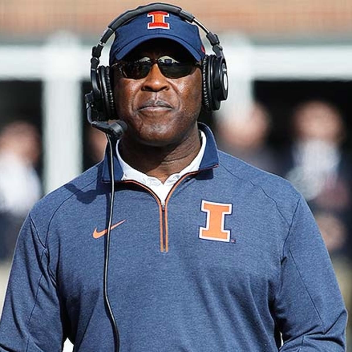 Illinois Football: Illini make much needed change, fire Lovie Smith