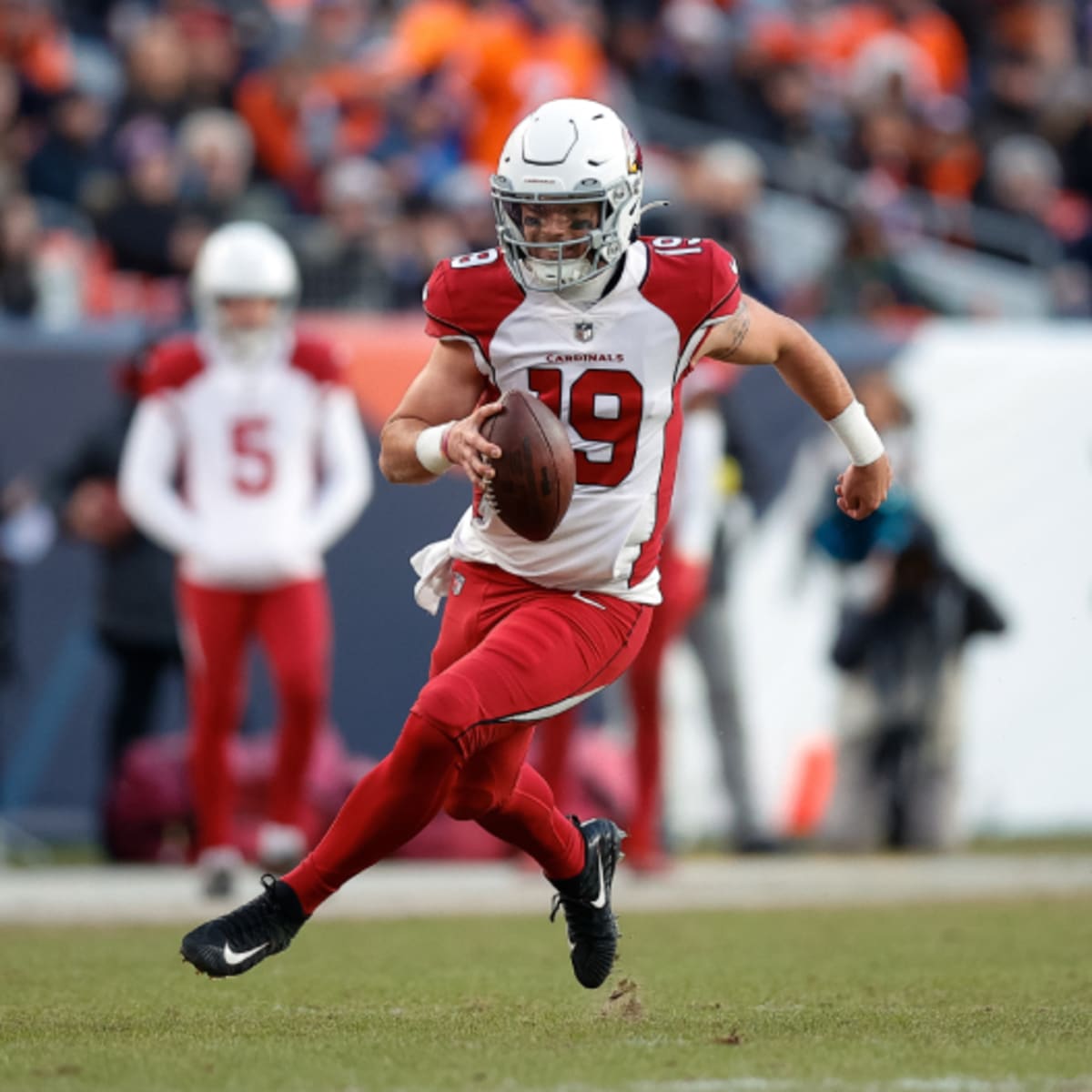 Cardinals out of playoff race, limping down stretch