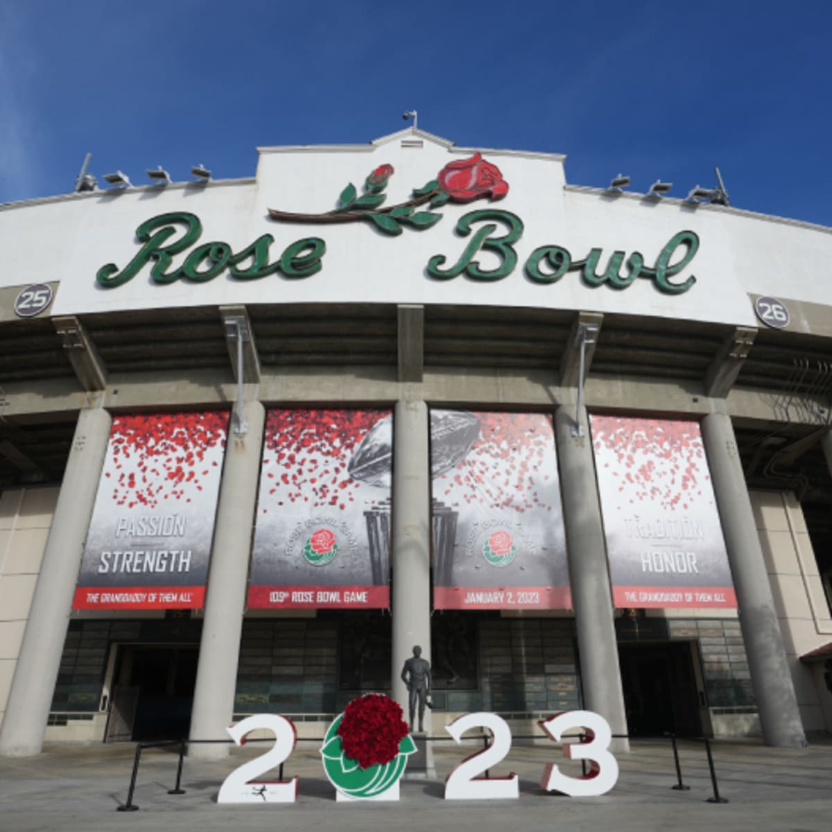 ✨College Football ✨ on X: Our 2023-24 NY6 Bowl Predictions! What do you  think?? #CFB #collegefootball #NY6 #CFP #rosebowl #sugarbowl #cottonbowl  #orangebowl #peachbowl #fiestabowl #bowl #bowlgame #SEC #ACC #B10 #big12  #pac12  /