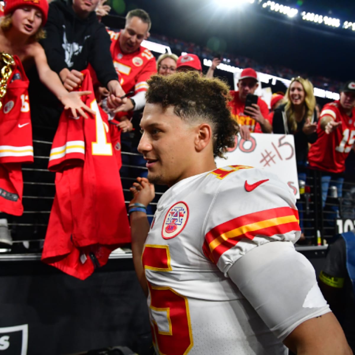 Kansas City Chiefs fans pay more to watch games at Arrowhead