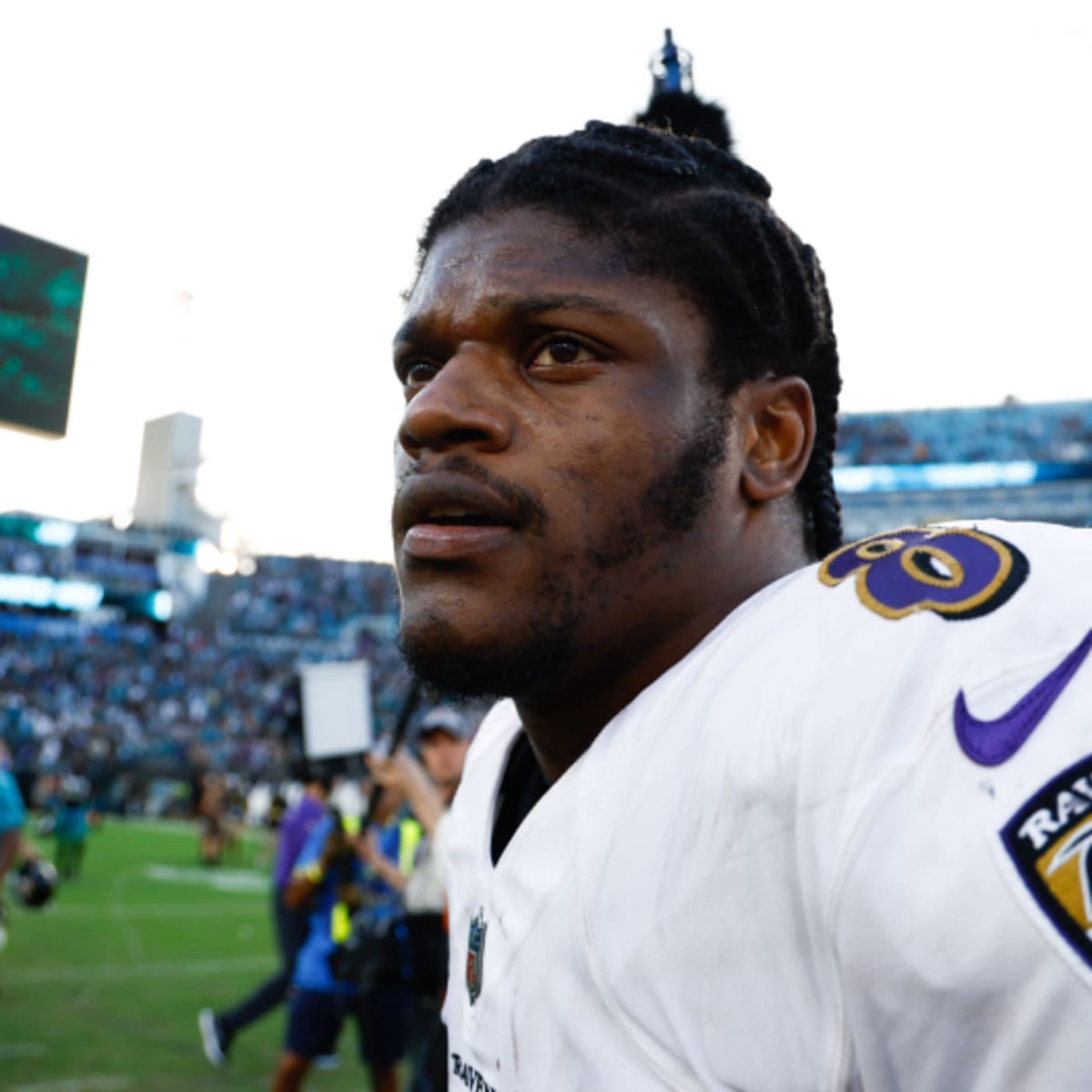 Ravens' Lamar Jackson puzzles NFL world as he doesn't travel with team for  playoff game