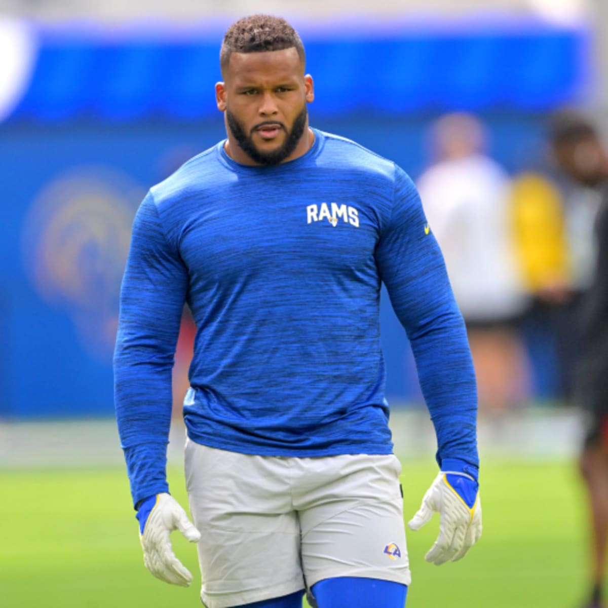 Aaron Donald does bizarre drill in viral Rams practice video