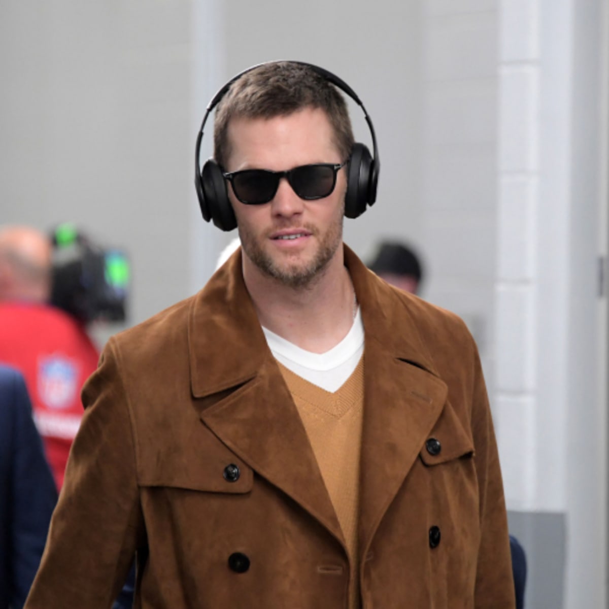 Tom Brady could be lured back to football by one team, NFL insider says 