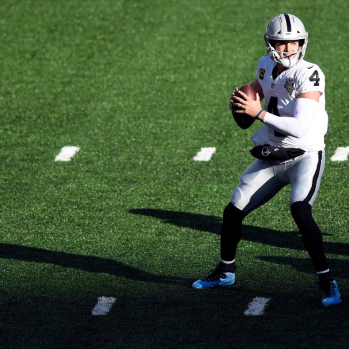 ESPN Analyst Explains Why Derek Carr Could End Up As a Titan