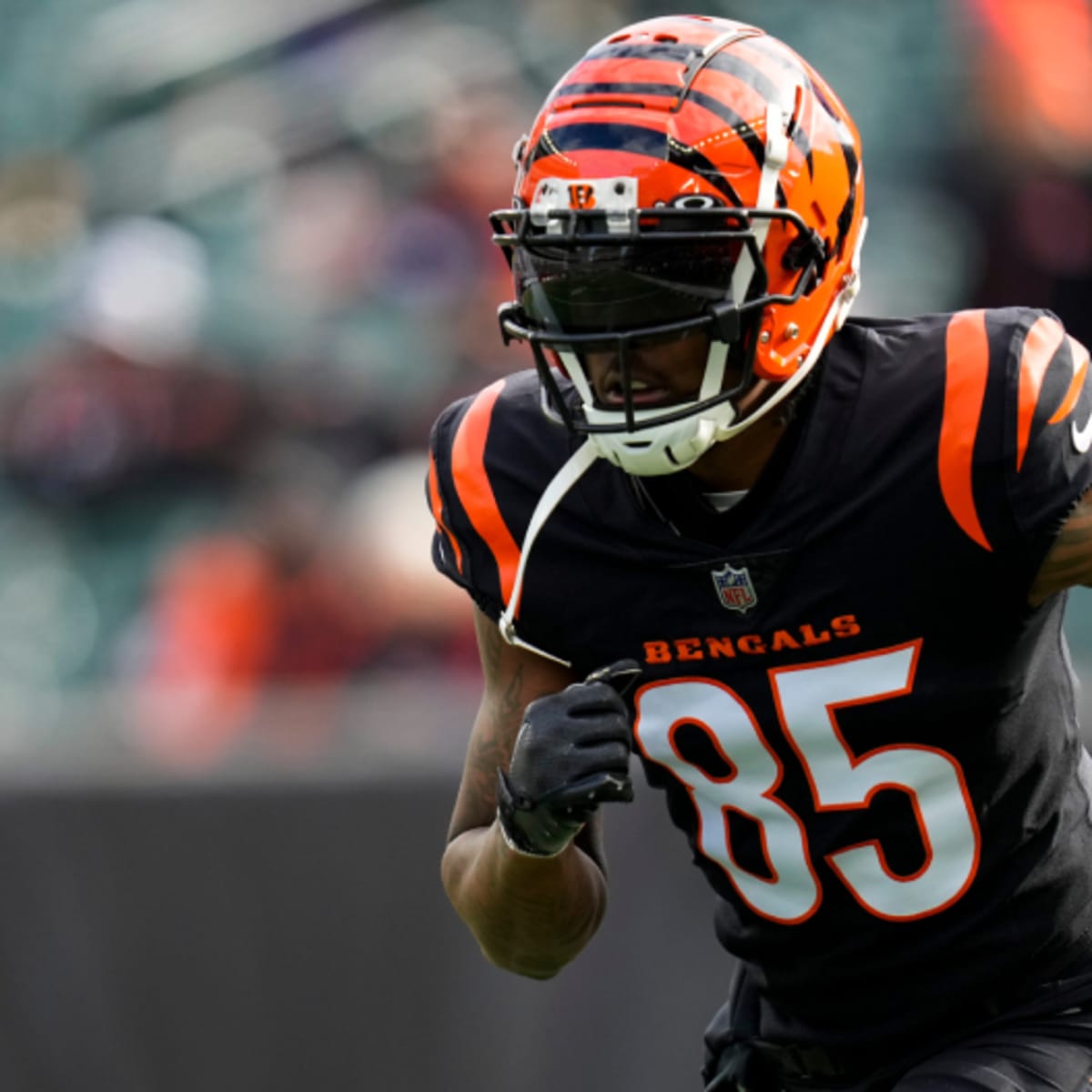 Bengals' Tee Higgins suffers serious rib injury in Titans loss