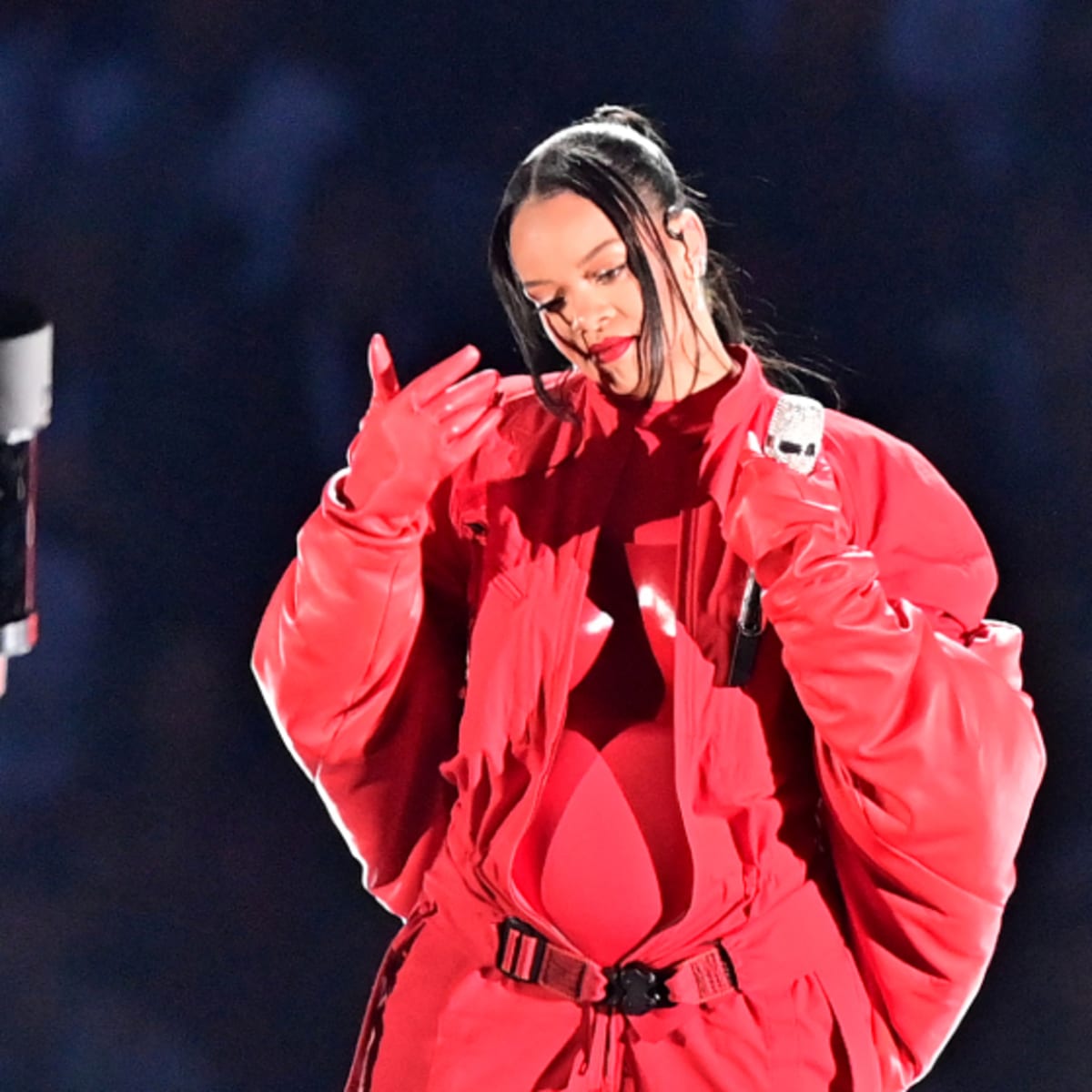 Super Bowl 2023: Cara Delevingne Wears Rihanna Concert T-Shirt