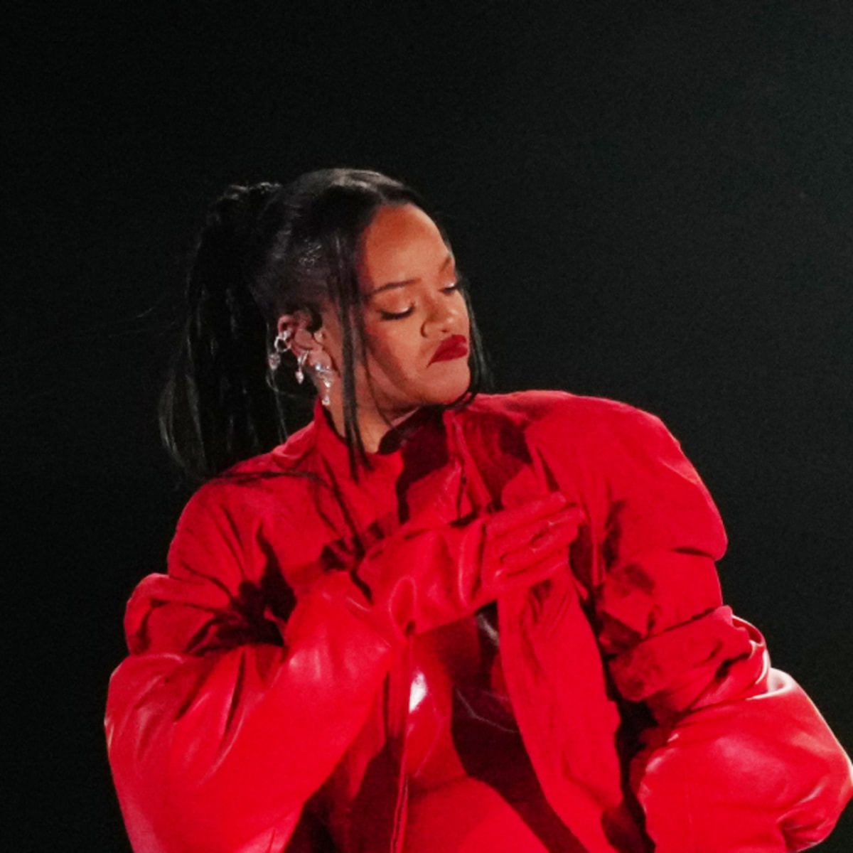 Why Rihanna and Other Super Bowl Halftime Show Performers Don't Get Paid