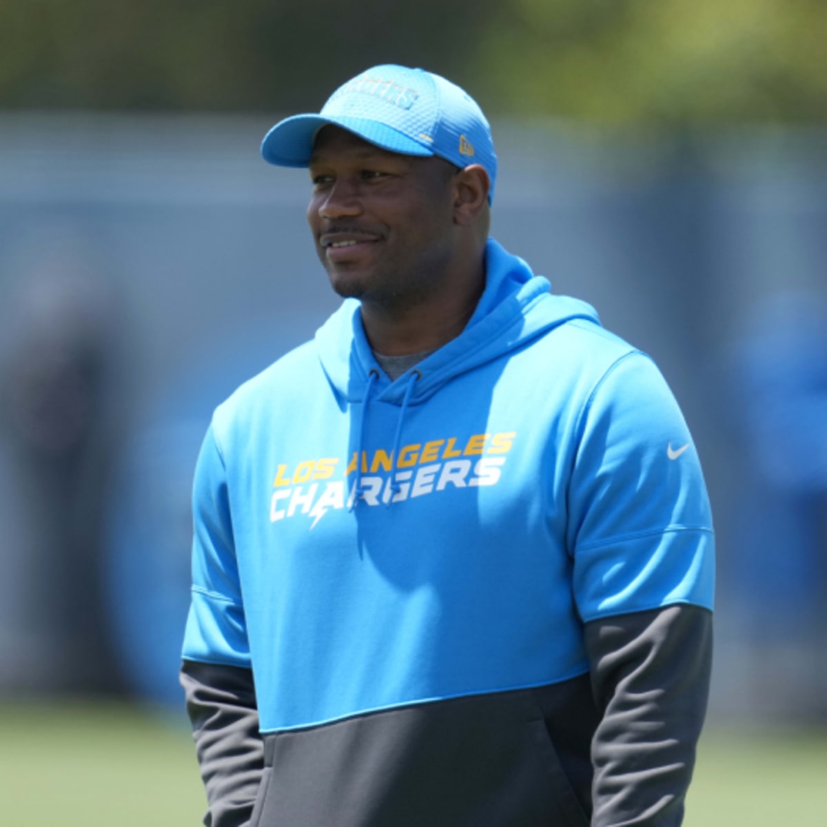 Chargers make it official: Derrick Ansley hired as defensive