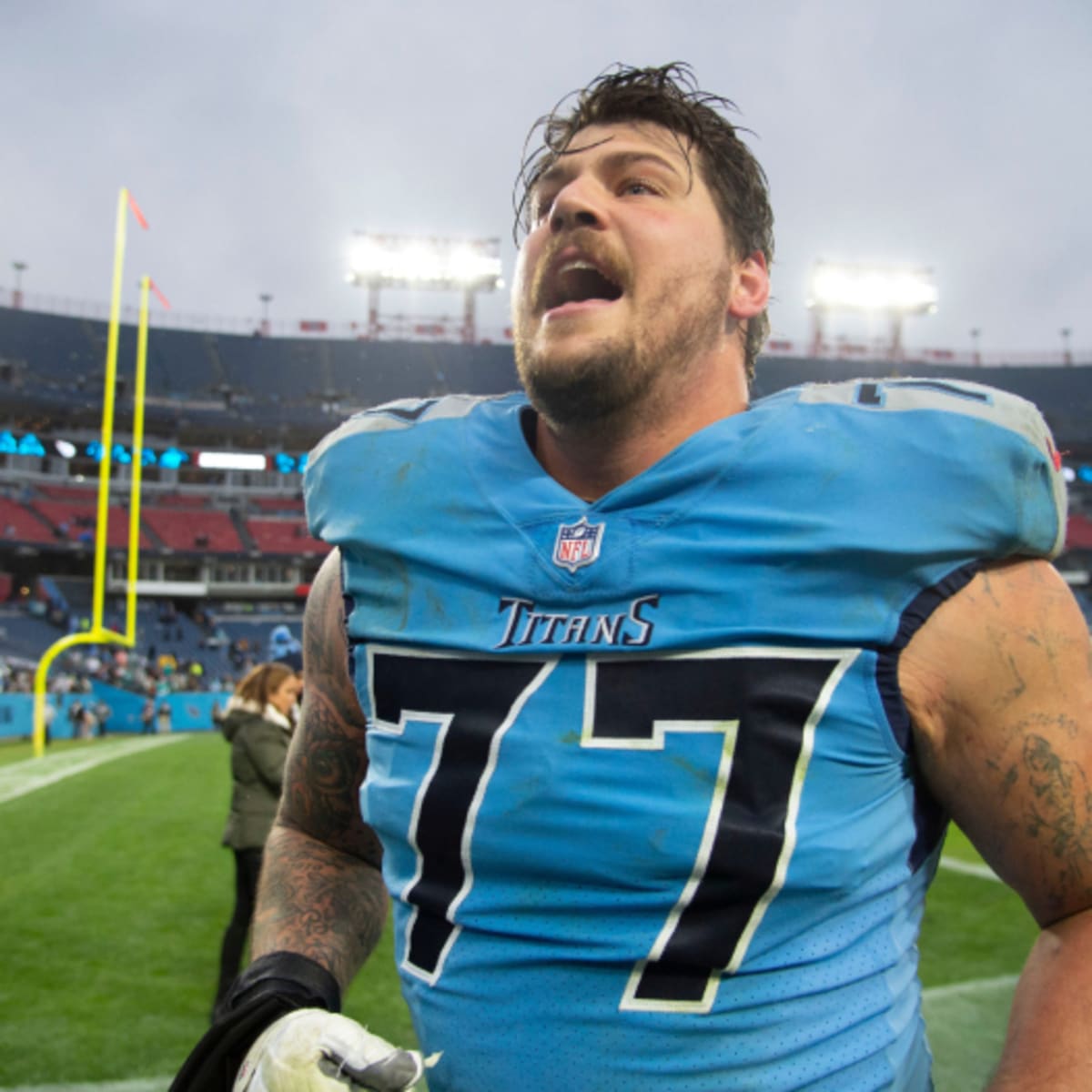 Torn ACL For Titans' Taylor Lewan?