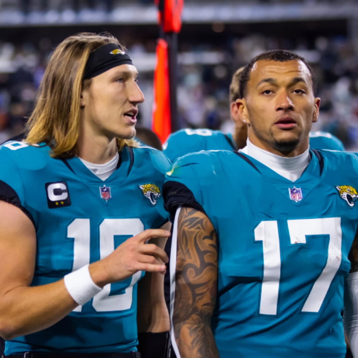 Jacksonville, FL, USA. 18th Dec, 2022. Jacksonville Jaguars tight end Evan  Engram (17) runs onto the field before the game between the Jacksonville  Jaguars and the Dallas Cowboys in Jacksonville, FL. Romeo