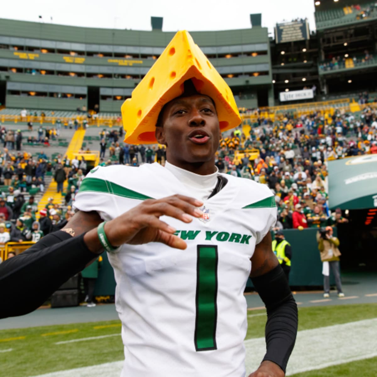 Look: Sauce Gardner's Message For Aaron Rodgers Is Going Viral