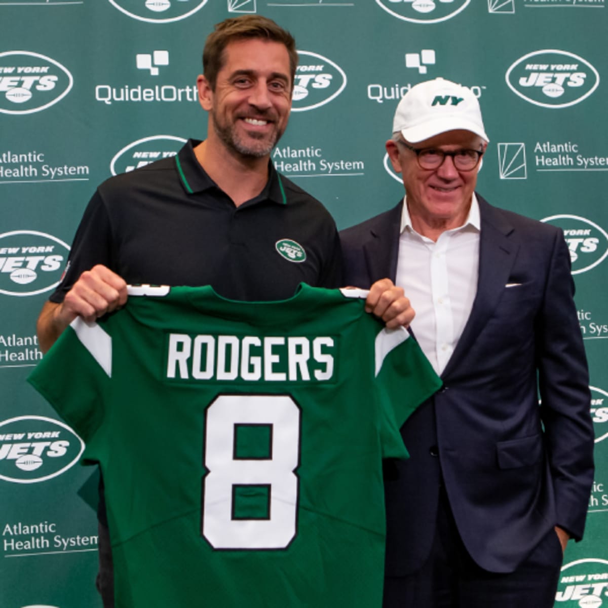 Jets' Aaron Rodgers roasts Zach Wilson for last year's comment