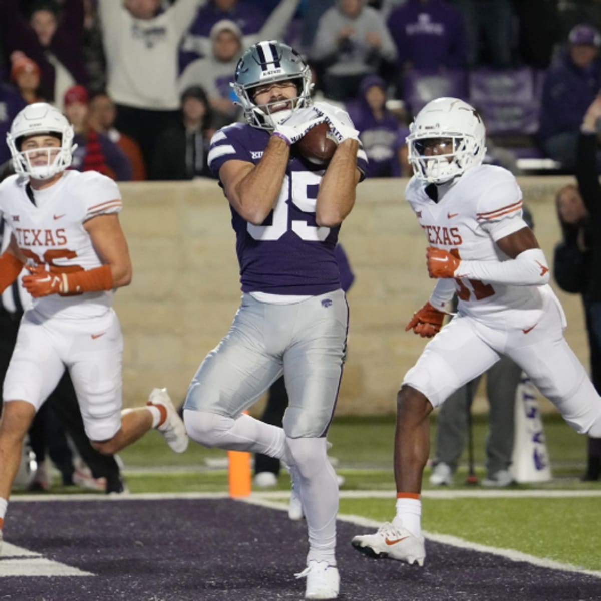 Kade Warner makes NFL debut in same stadium dad Kurt Warner played