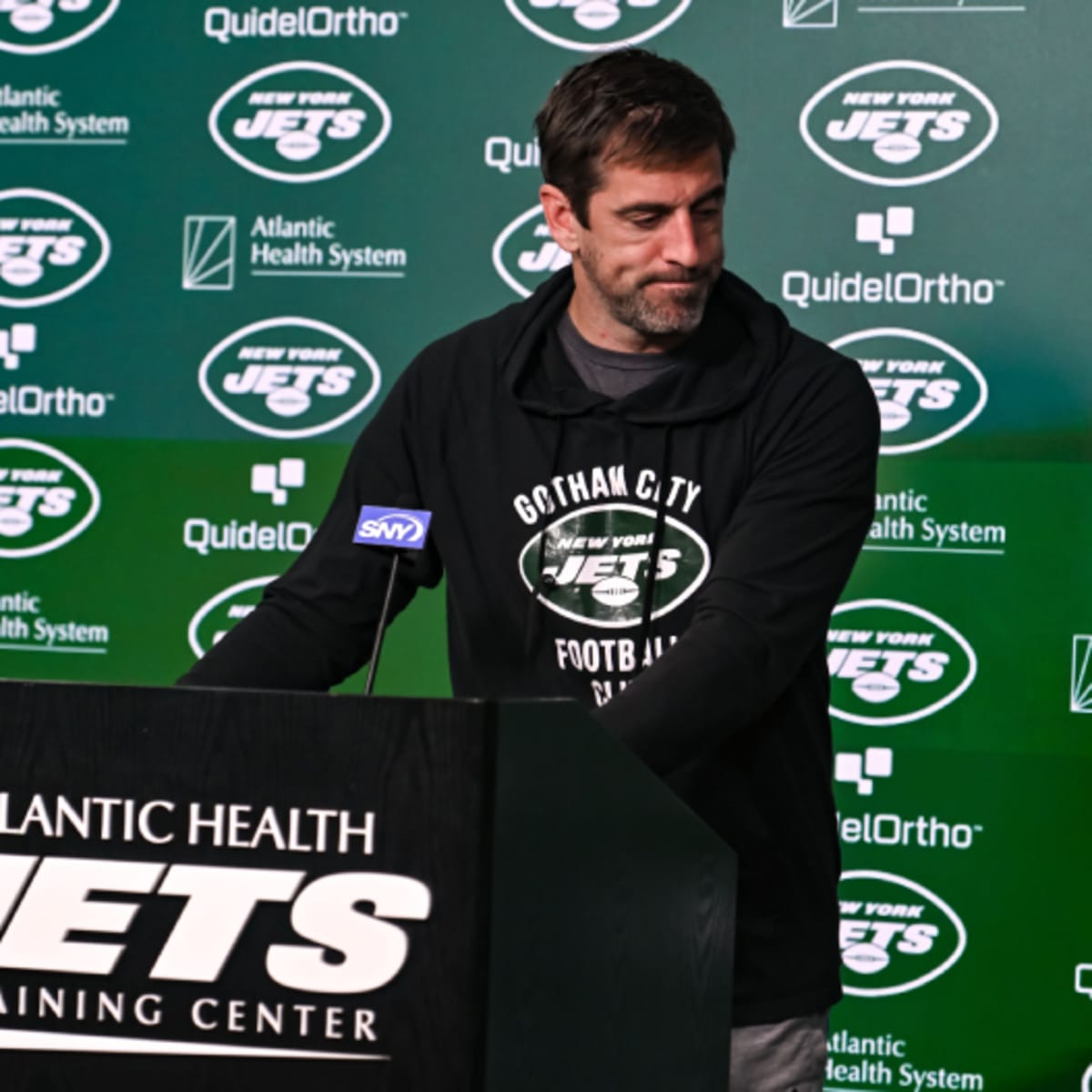 New York Jets & Aaron Rodgers have injury scare. What exactly happened? -  AS USA